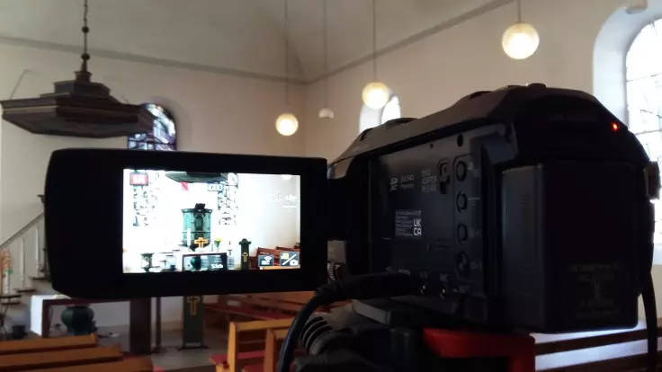 Kamera in der Kirche
